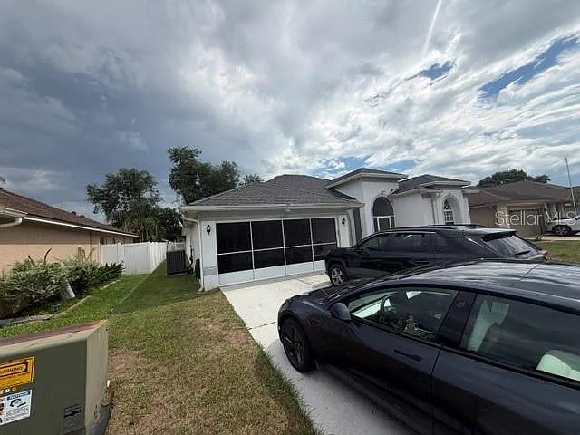6213 Ashfield Pl — Photo 2