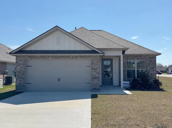 10440 Highcrest Dr, Denham Springs, LA 70706