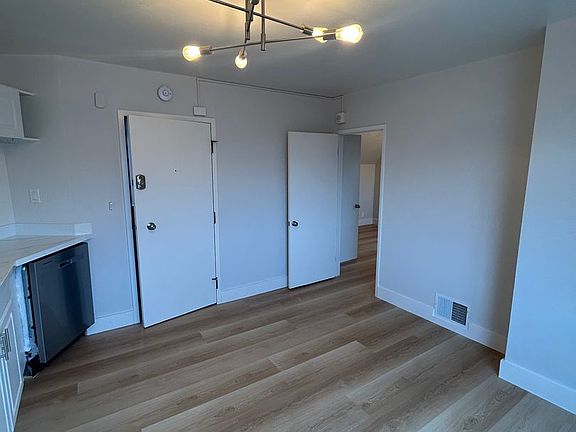 2nd image of 2707 Sacramento St APT 8