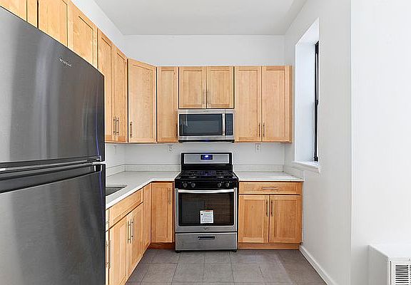 2nd image of 135 W 138th St APT 2A