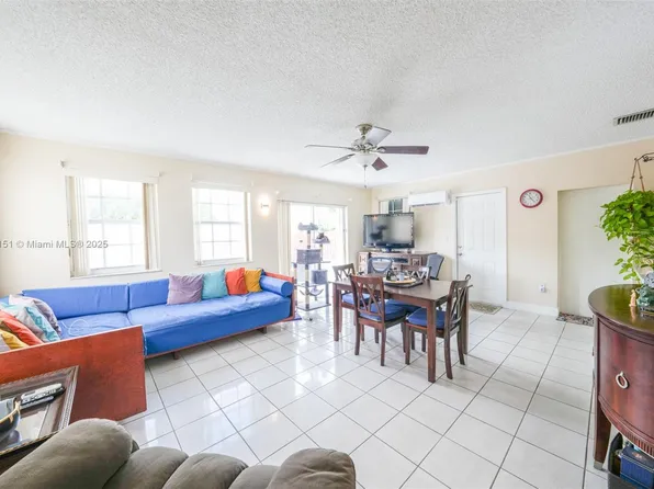 8110 NW 185th Ter, Hialeah, FL 33015