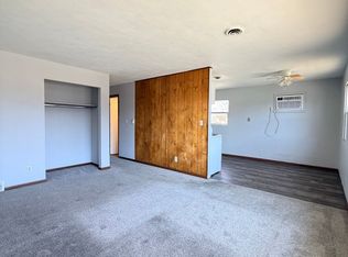 3570 Kimberly Downs Rd #6, Davenport, IA 52807