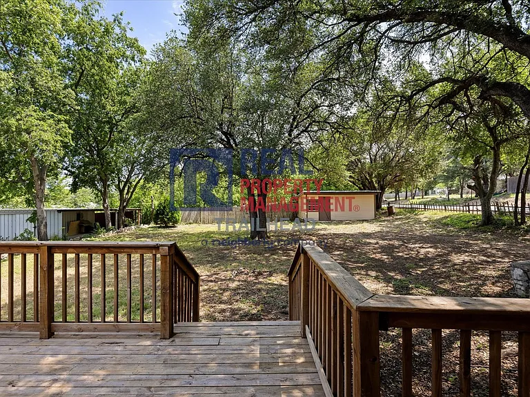 607 Bryan St — Photo 16
