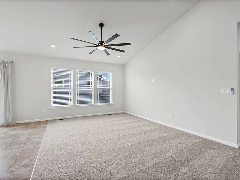 538 Ryehill Dr — Photo 21