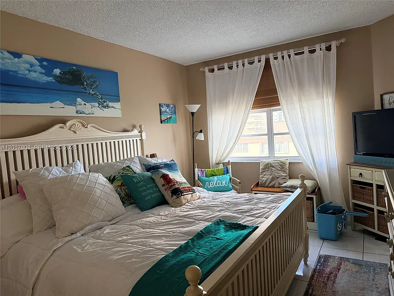 1950 S Ocean Dr #4-B — Photo 10