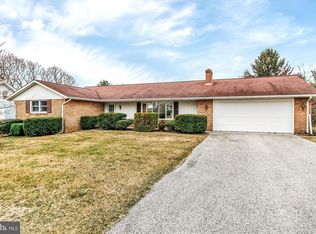 25 E Tolna Rd, Shrewsbury, PA 17361