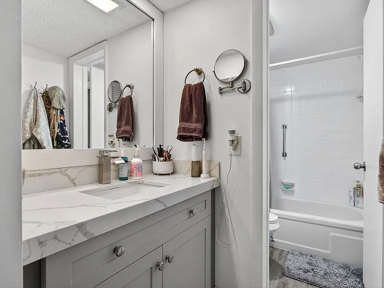 2308 S Cypress Bend Dr #123 — Photo 7