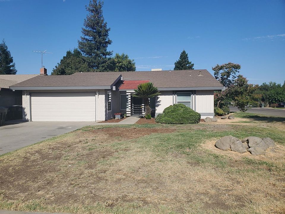1st image of 1601 S Oak Park Ct