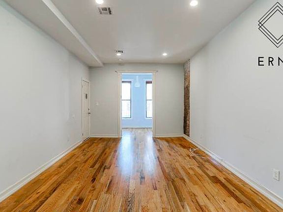 4th image of 464 Lexington Ave APT 1A