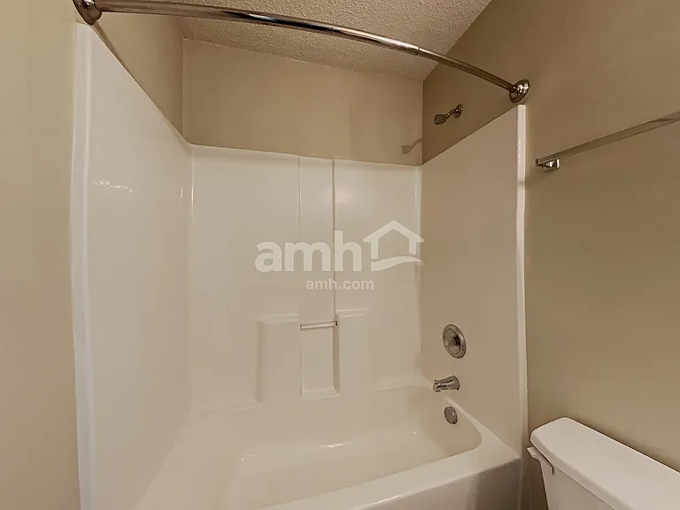 2208 Thorncrest Dr — Photo 15