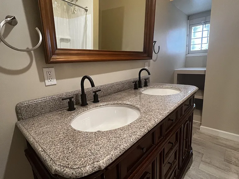 213 Locust St #4 — Photo 4