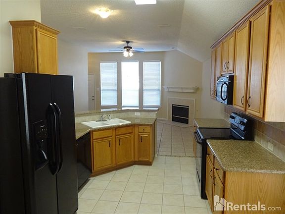 5th image of 7258 Yellowstone Dr