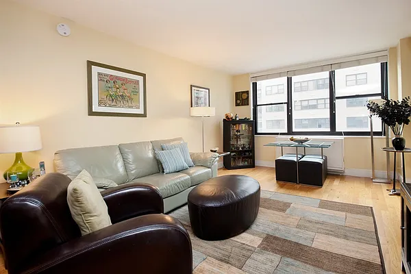 Sold by Corcoran | media 6