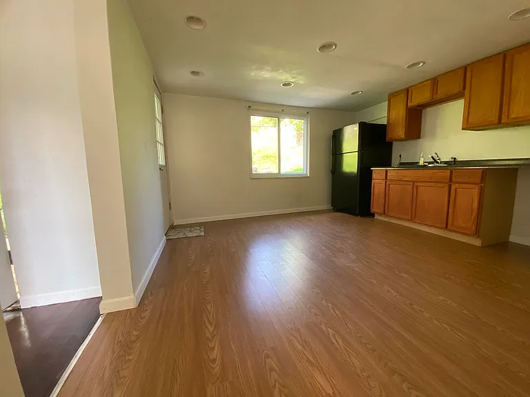 61 Pointview Rd #2 — Photo 19