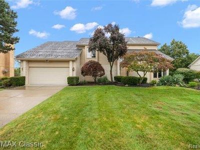 5511 Maple Leaf Ct, West Bloomfield, MI, 48322