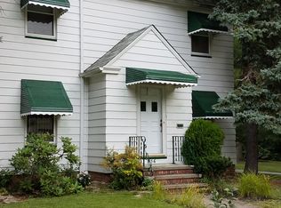 956 Woodview Rd, Cleveland Heights, OH 44121