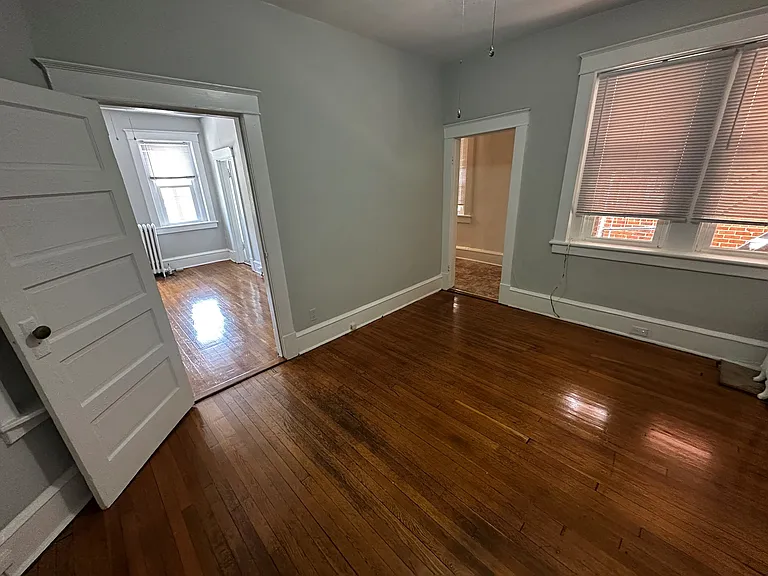 2806 W Cary St — Photo 2