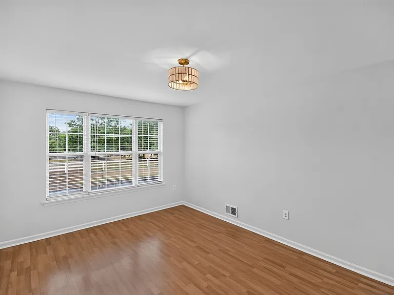 574 Beachway Ave — Photo 14