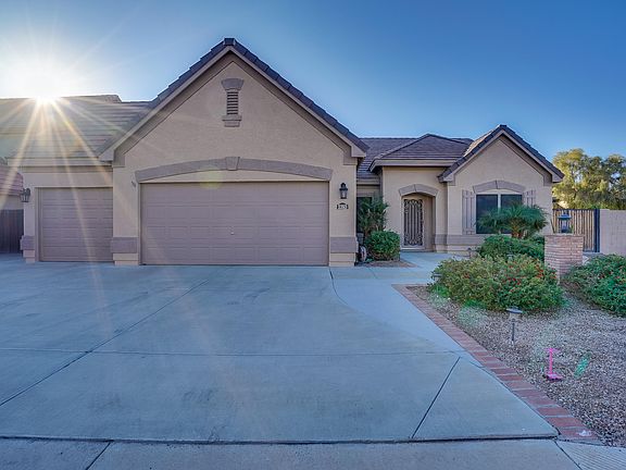 4th image of 2393 E Winged Foot Dr