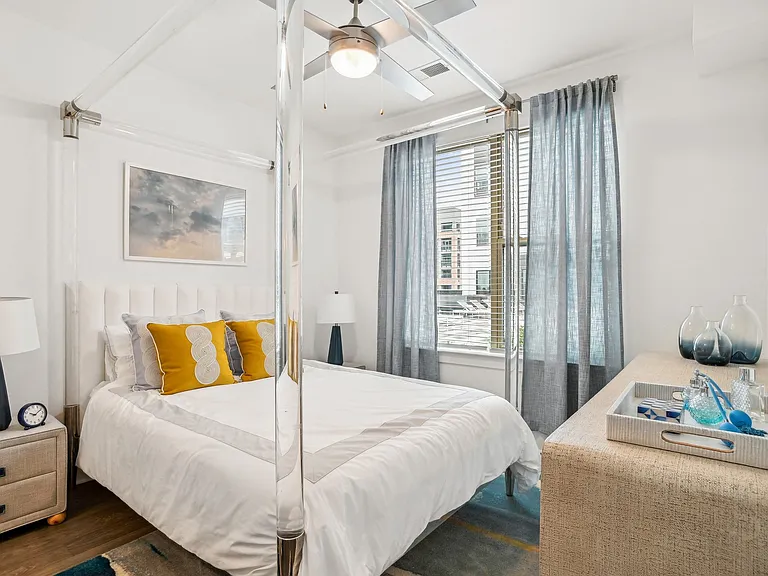Link Apartments Mint Street — Photo 15