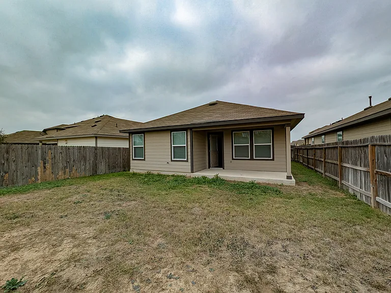 3526 Angus Xing — Photo 22