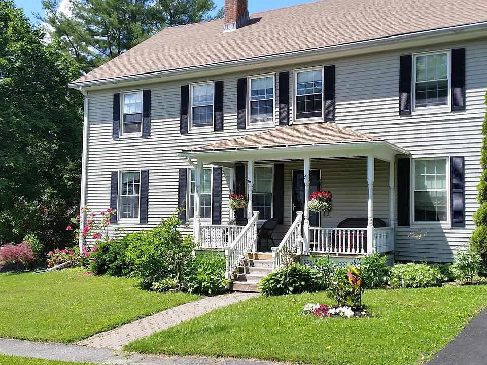 Front Entry with covered porch for tenant's use only