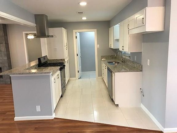 5th image of 1807 Tartan Dr