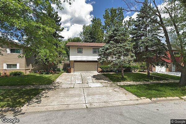 1st image of 5716 Chaucer Dr