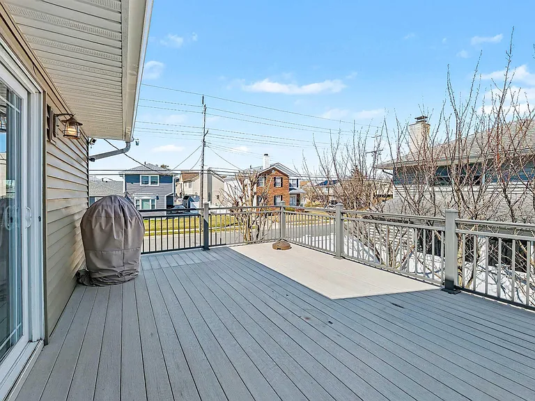 517 N Cornwall Ave — Photo 29
