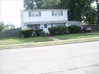 1st image of 25 Moore Dr