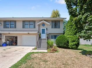65 Parkview Ct, North Liberty, IA