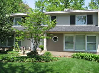 8149 Gannon Ave, Saint Louis, MO 63130
