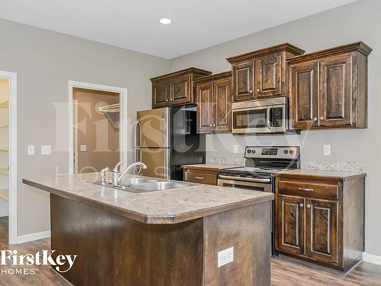 11007 Highview Rd — Photo 5