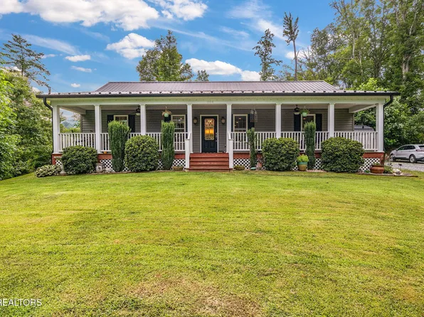 1106 Little Smoky Rd, Gatlinburg, TN 37738