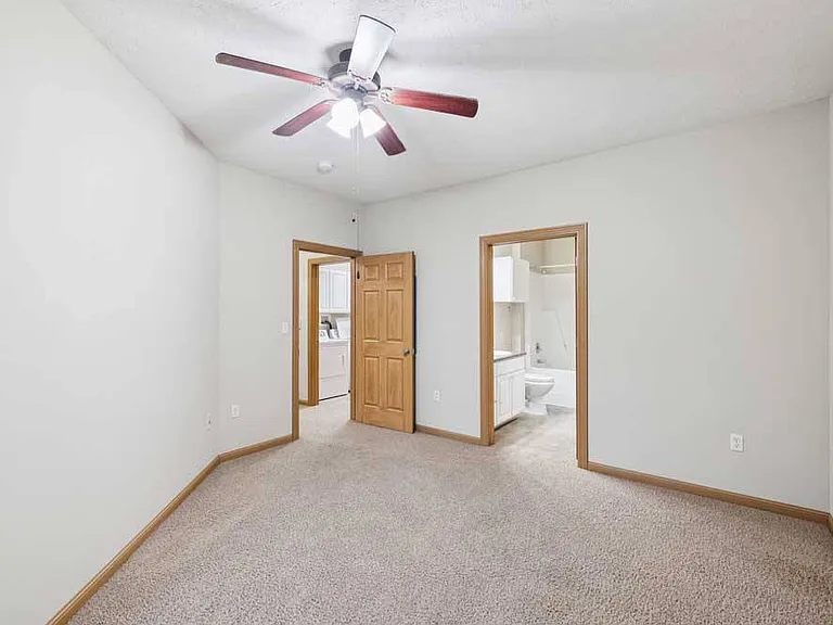 Stone Ridge Estates Apartments & Duplexes — Photo 160