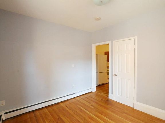 4th image of 177 Harvard St #3