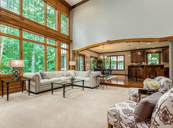 4th image of 4646 Village Club Dr