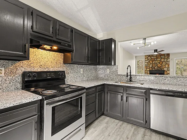 6227 Windsor Gate Ln — Photo 2