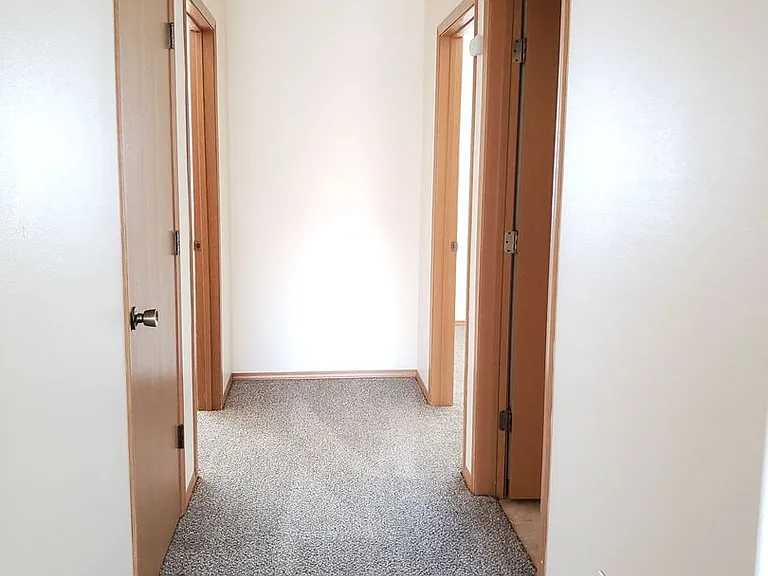 1113 N Western Ave — Photo 6