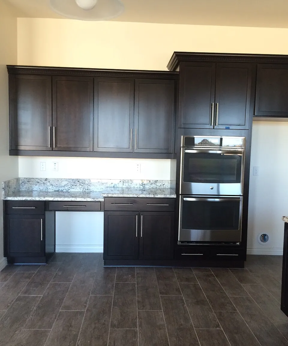 5 bed, 3.5 bath, 3660 sqft, $3,500 — Photo 2