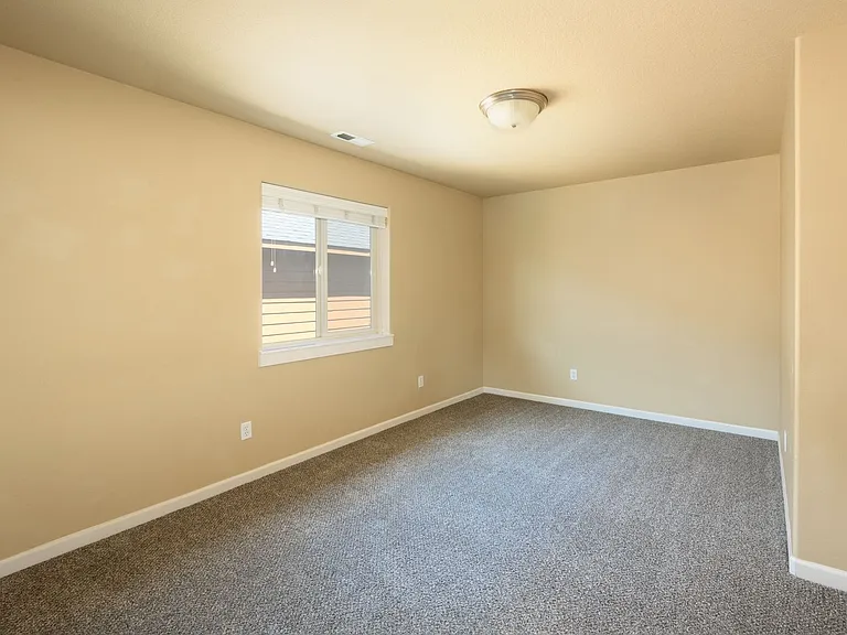 20468 Brentwood Ave — Photo 27