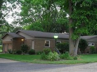 1015 Deborah Rd NW, North Canton, OH 44720