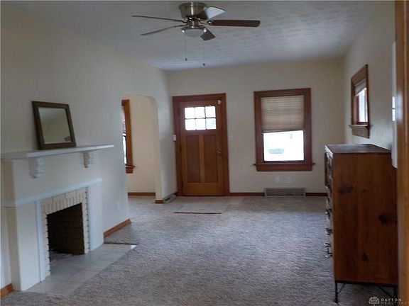 5th image of 2533 Malvern Ave