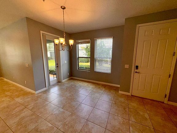4th image of 499 Merry Brook Cir