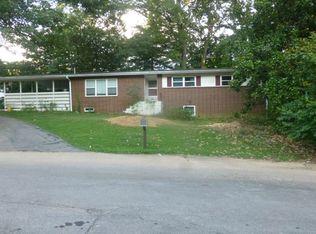 120 E Irving Ln, Oak Ridge, TN 37830