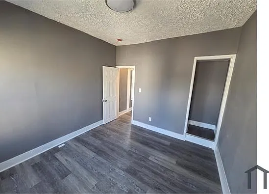500 N Port St — Photo 8