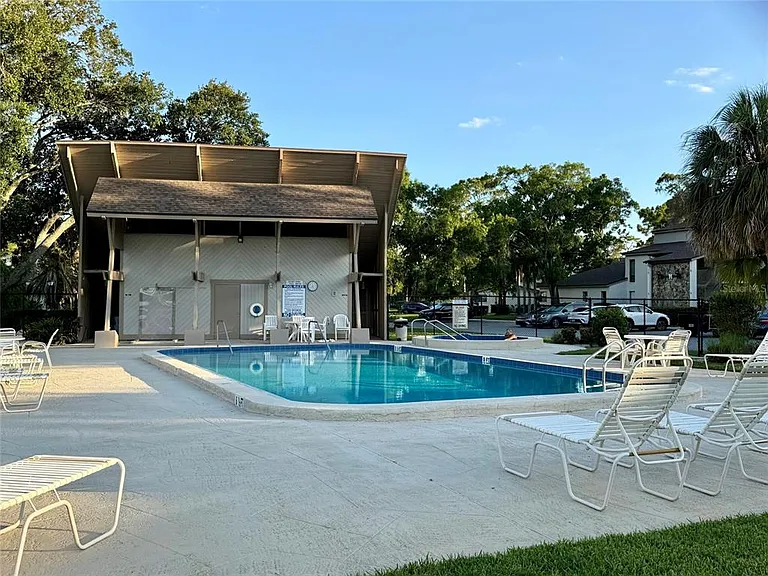 1200 Tarpon Woods Blvd #Q4 — Photo 29