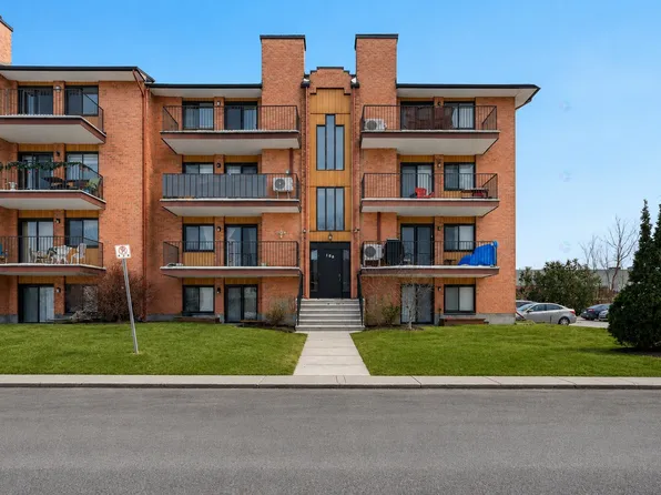 188 Rue Doucet #7, Gatineau, QC J8Y 5P1