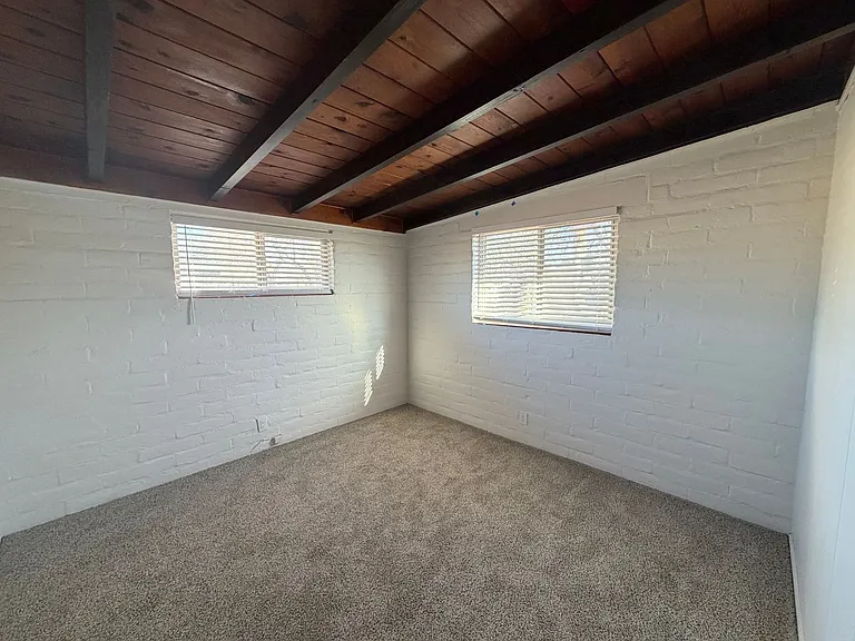 3233 E Water St — Photo 9