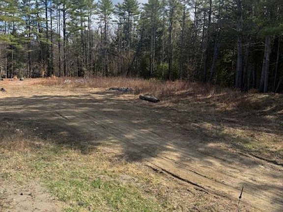 4th image of 260 Fairgrounds Road